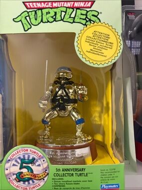 Teenage Mutant Ninja Turtles 5th Anniversary Collector Turtle - Gold/Blue